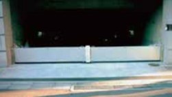 長い板を使った止水版の画像
