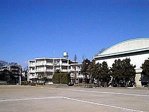 調布市立第四中学校の写真