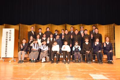 グループ2の集合写真の様子