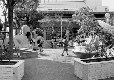 1979年の調布駅前公園の写真