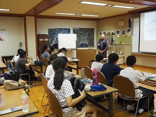 似島学習の様子　写真