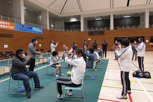 総合体育館での講習会の様子の写真