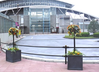 飛田給駅の真正面の写真