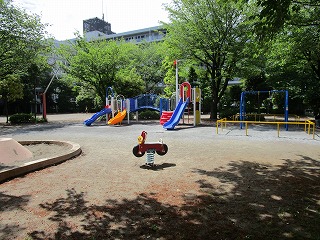 富士見公園の遊具の画像