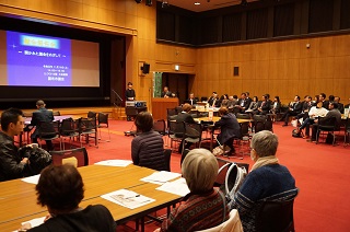 議会報告会の様子