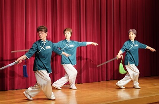 太極拳あざみ実演披露の写真