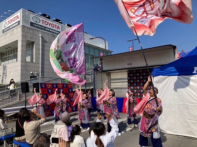 よさこい踊りの様子