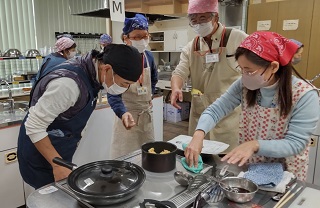 料理に挑戦中